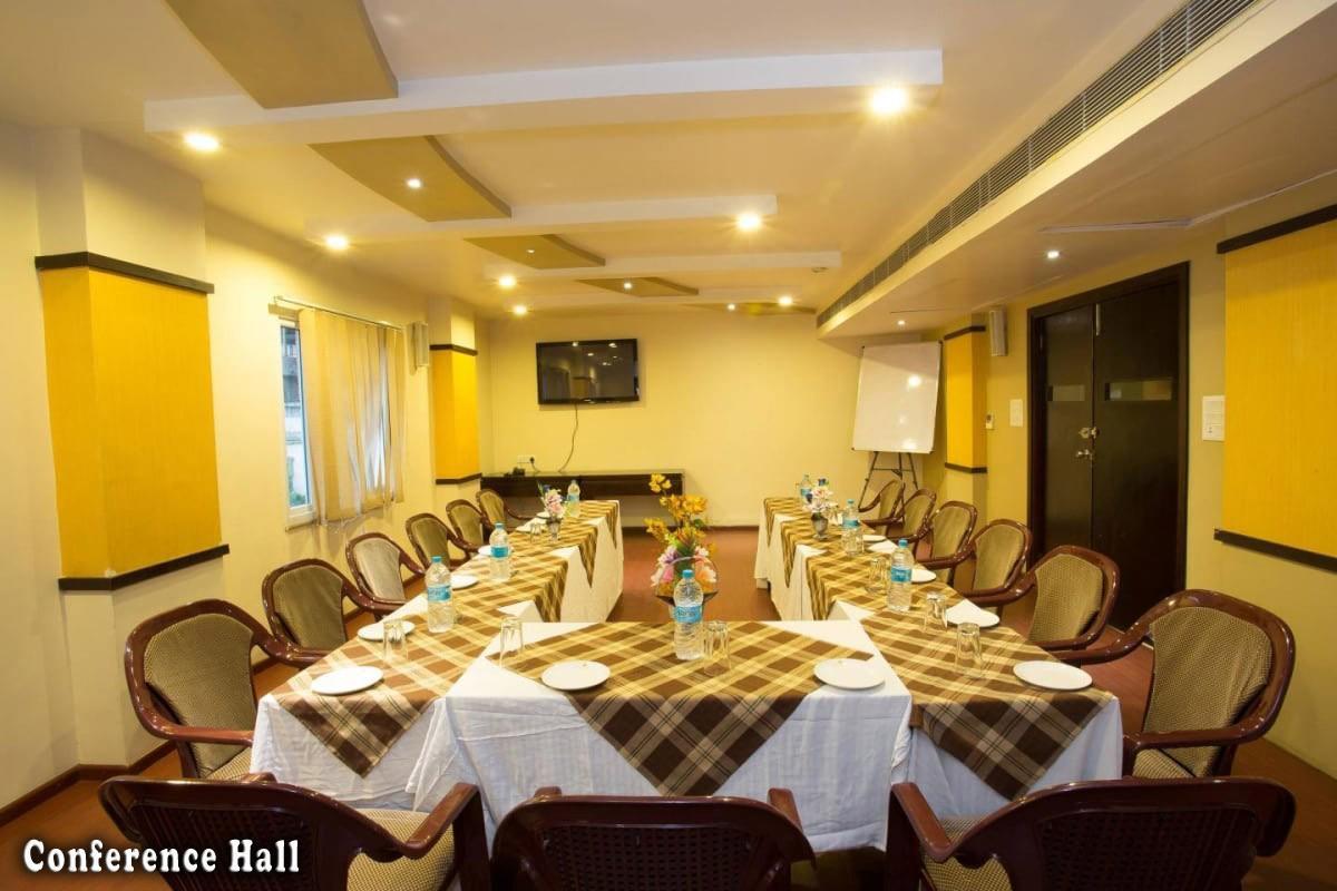 אודייפור Gold Leaf Hotel מראה חיצוני תמונה