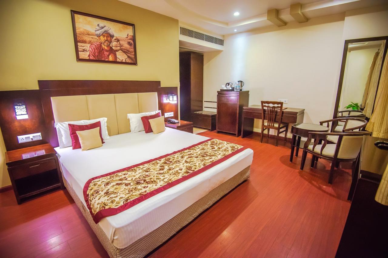 אודייפור Gold Leaf Hotel מראה חיצוני תמונה